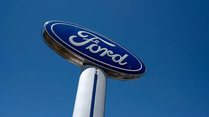 Ford Trucks Instrument Panel Recall 2025 | Safety Risks, Repair Details & Stock Impact