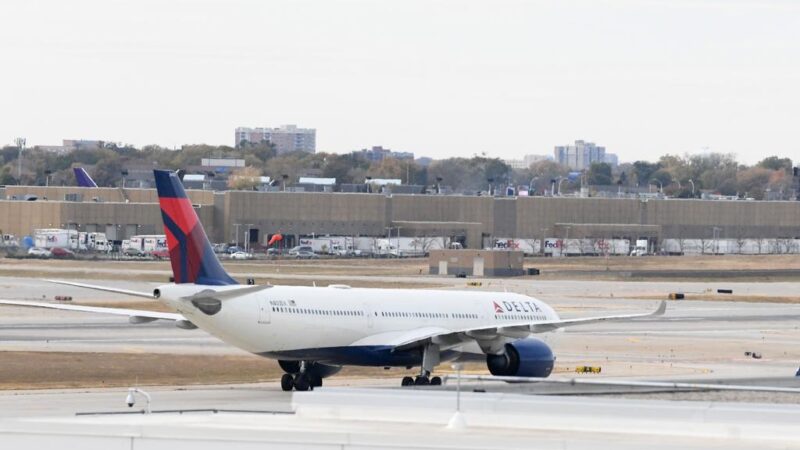 Delta Airlines Cancels Flights 2025 – Reasons, Refunds & Investor Impact